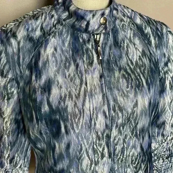 Chico’s Shimmery Print Moto Style Jacket Size 1 EUC - Picture 2 of 10